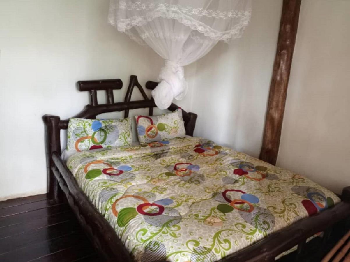 Ruhija Community Rest Camp Bed and Breakfast Kabale Buitenkant foto