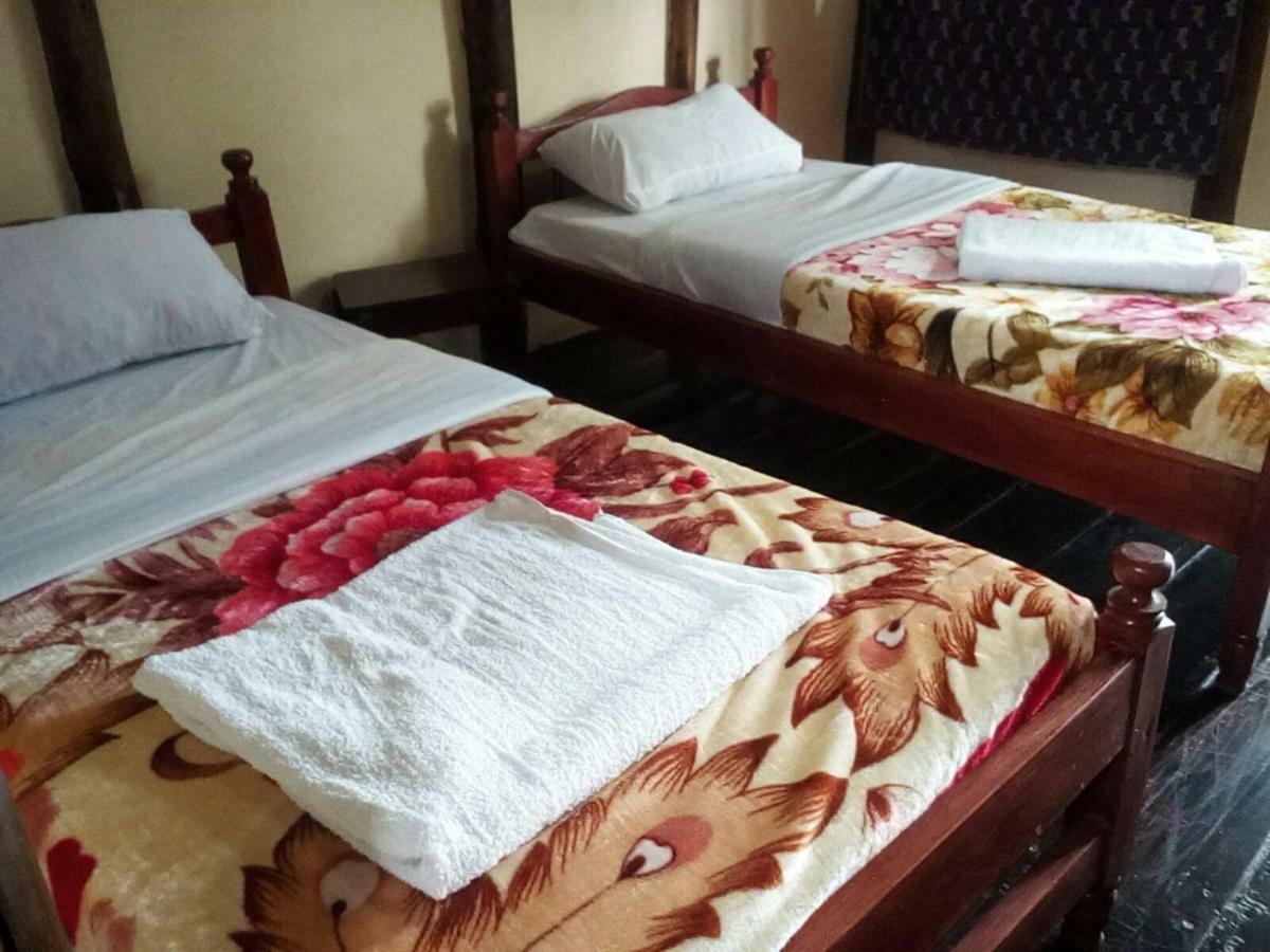 Ruhija Community Rest Camp Bed and Breakfast Kabale Buitenkant foto