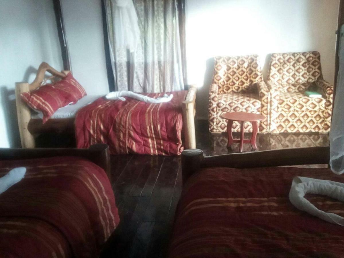 Ruhija Community Rest Camp Bed and Breakfast Kabale Buitenkant foto